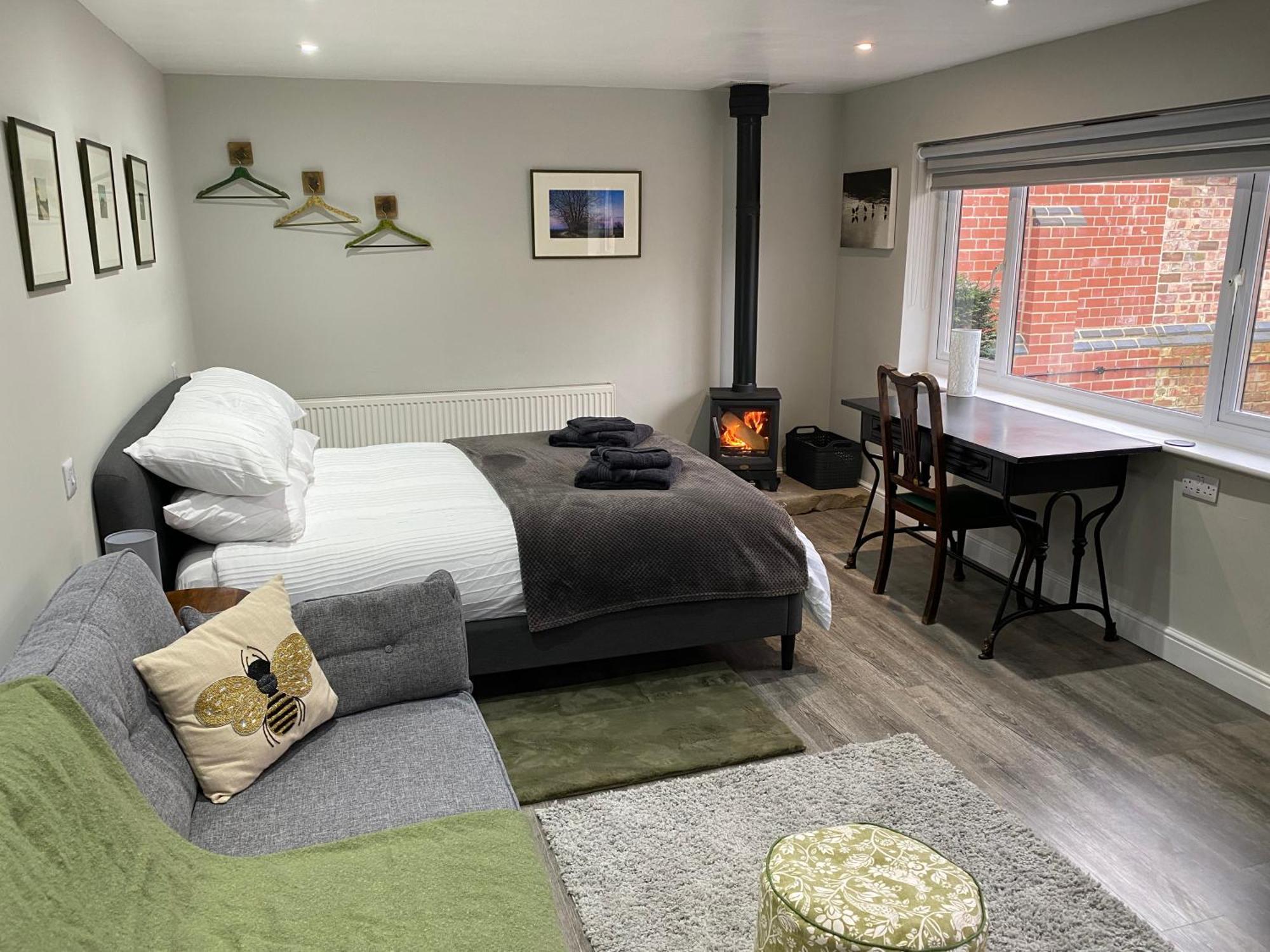 Spalding - Self Contained Studio Double - An Extra Single Bed Can Be Provided Esterno foto